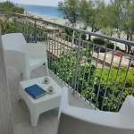 Meraviglia In Riva Al Mare *