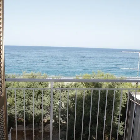 Meraviglia In Riva Al Mare アパート *