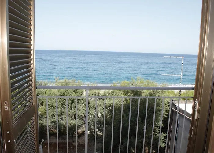 Meraviglia In Riva Al Mare דירה *