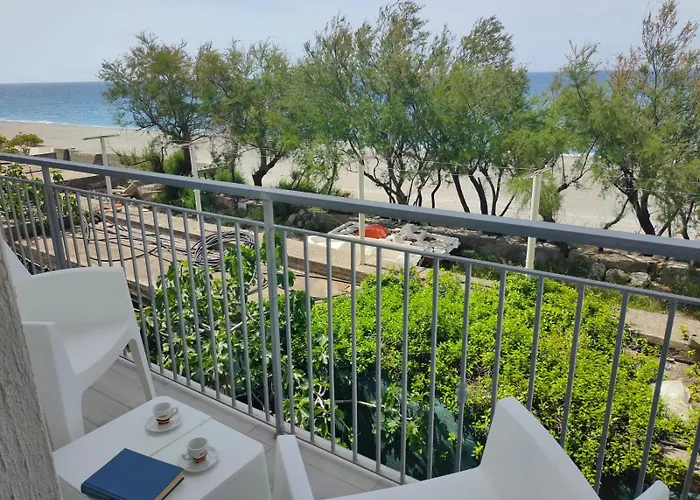 Meraviglia In Riva Al Mare *